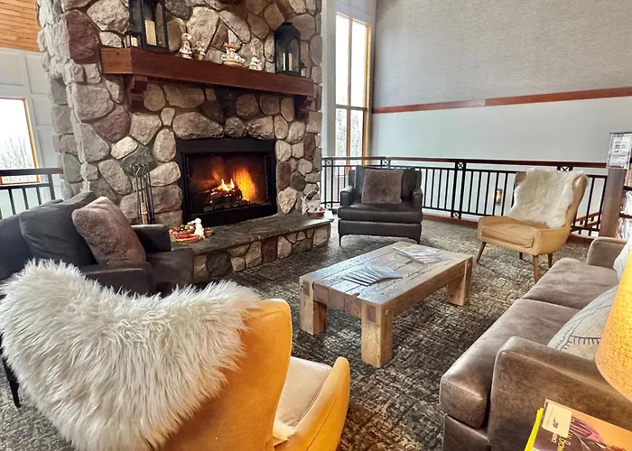 Lutsen Ski-In/Ski-Out | Lake View | Pet-Friendly