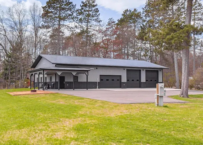 Hunt, Fish & Boat: Northwoods Hideaway