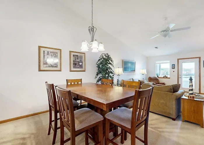 Lighthouse Cove Condo Resort: 418