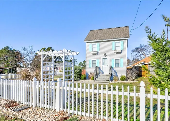 Avas Beach Cottage