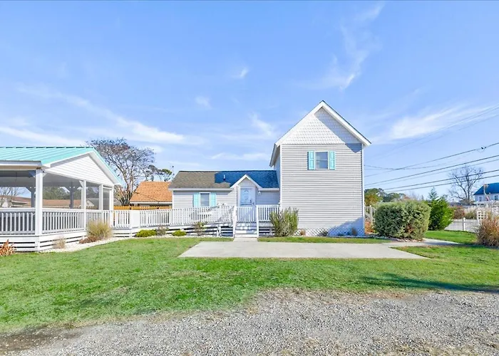 Avas Beach Cottage