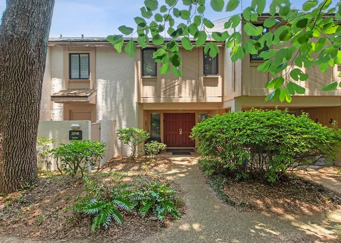 2098 Beach Wood