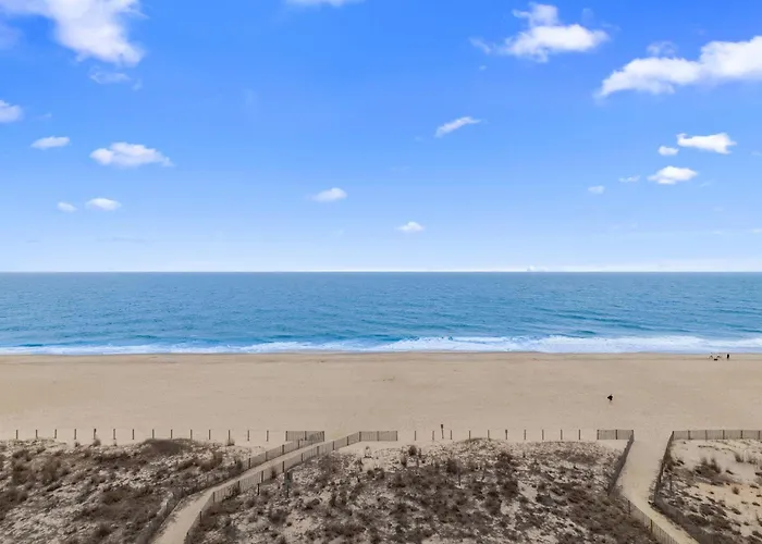 Extraordinary Oceanfront Penthouse - Unit 1209