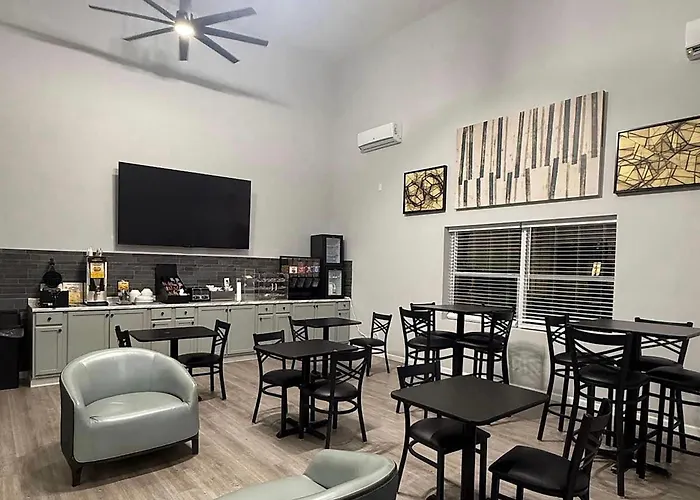 Days Inn By Wyndham Camden Ar
