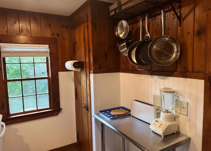 Cape Cod Motor Inn