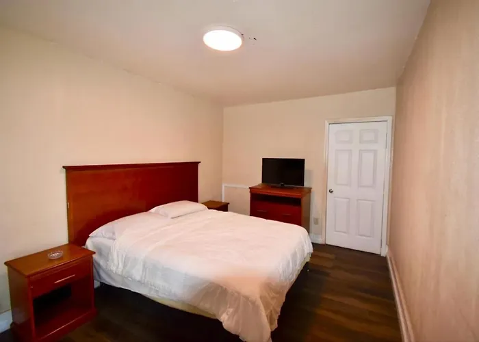Motel 19 By Capital O Baytown I-10