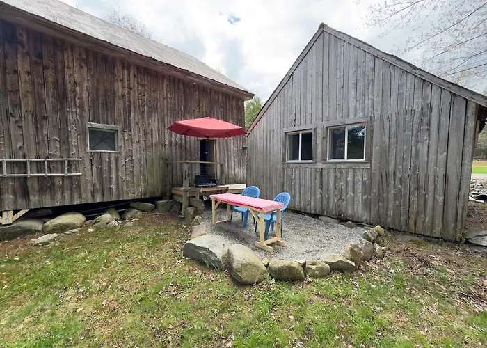 The Shackhilton At Dancing Light Farm