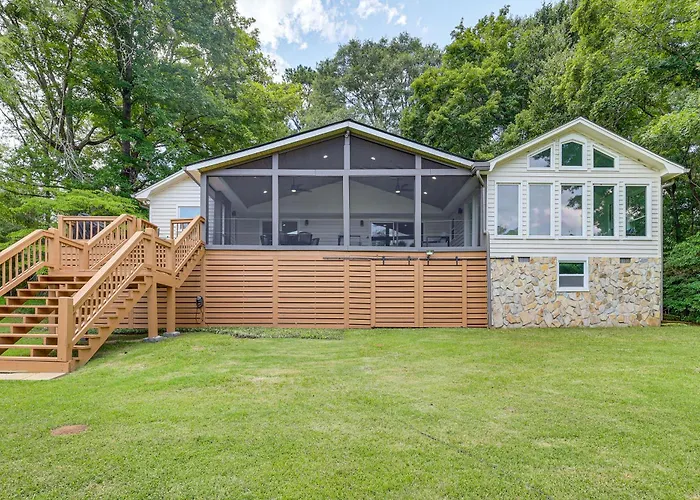 Private Dock: Lake Oconee Waterfront Escape!