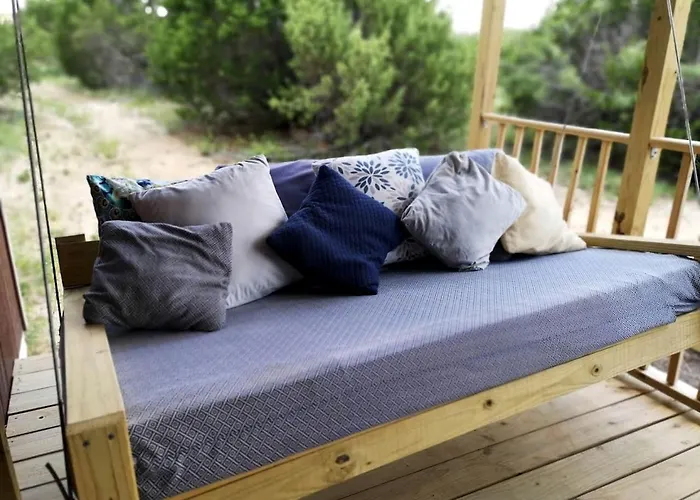 Romantic Granbury Cabin Ideal For A Texas Getaway