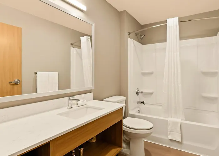 Livaway Suites Portland- Scarborough