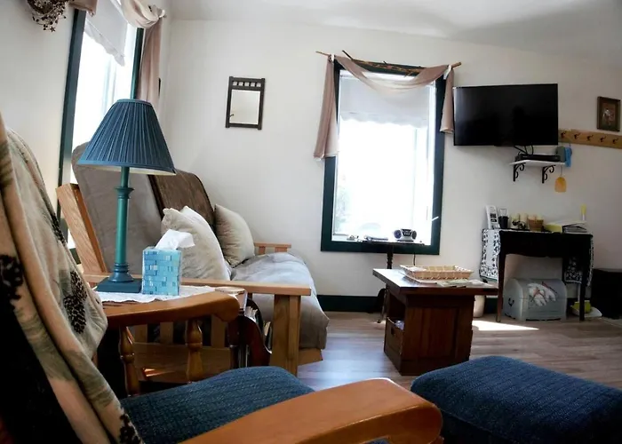 Cozy Log Cabin Rental Near Smugglers Notch State Park In Vermont