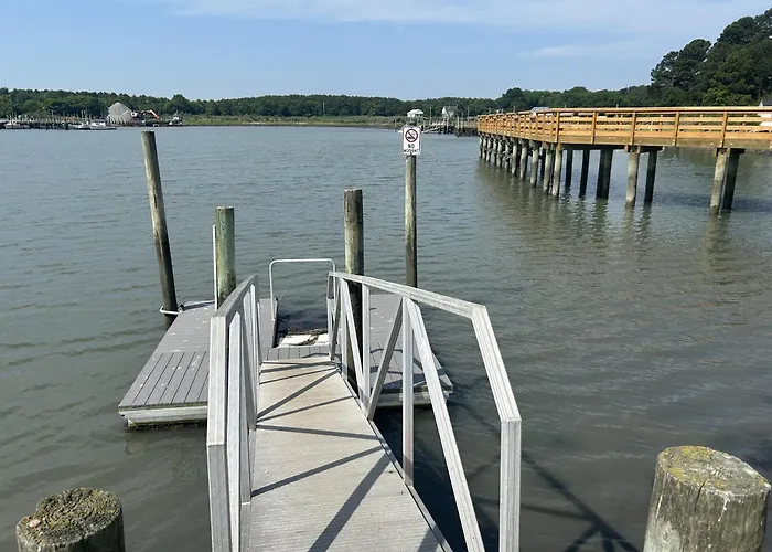 Oyster Cottage In Historic Fishing Village