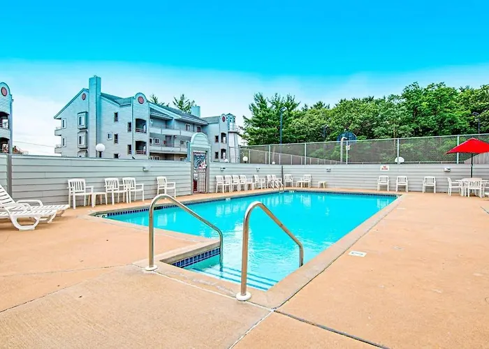 Lighthouse Cove Condo Resort: 418