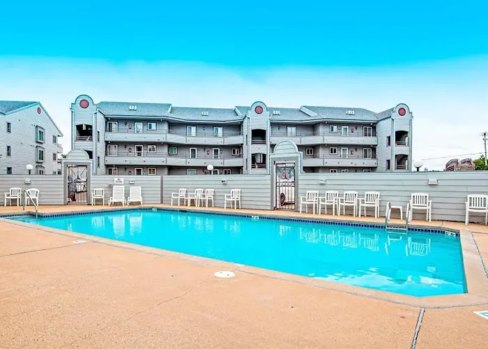 Lighthouse Cove Condo Resort: 418