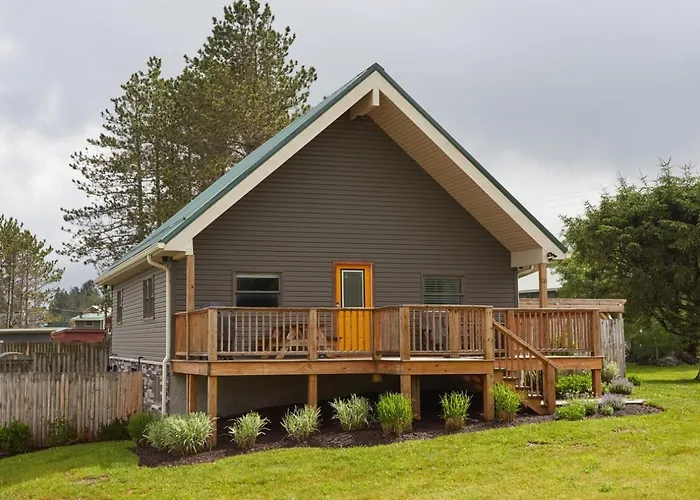 The Barton House - Luxury Mountain Chalet