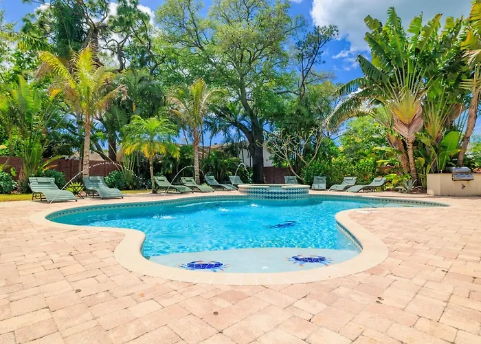 The Pine And Palms - Private Luxury Resort