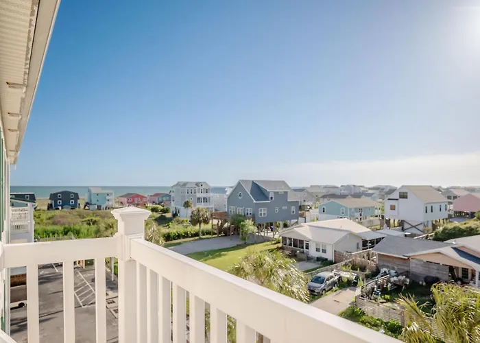 The Island Sandpiper By Oak Island Accommodations