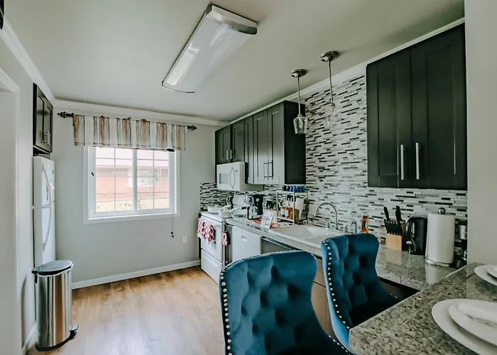 The Homestead Luxury Cozy 2Br Apartment In Nacogdoches Near Sfa University And Downtown Pet Friendly Business Ready Extended Stays Welcome With Self Check In High Speed Wifi Full Kitchen In Unit Laundry Private Parking And Quiet Comfort