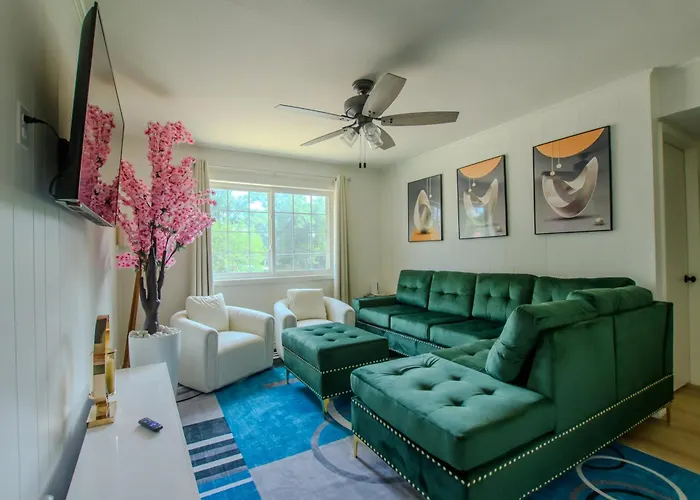 The Homestead Luxury Cozy 2Br Apartment In Nacogdoches Near Sfa University And Downtown Pet Friendly Business Ready Extended Stays Welcome With Self Check In High Speed Wifi Full Kitchen In Unit Laundry Private Parking And Quiet Comfort