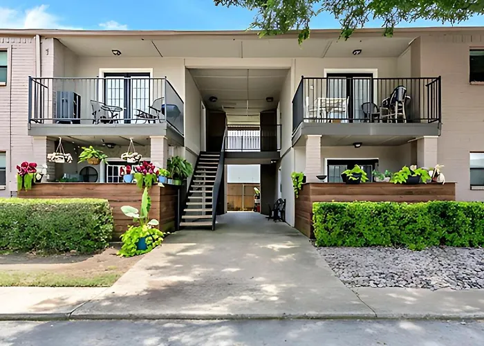 Central 1Br Retreat By Hospital And Tollway