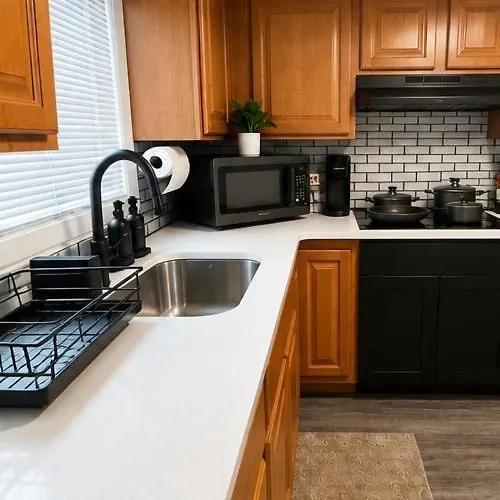 King Suite And Sofa Bed Fast Wi-Fi Easy Dc Access