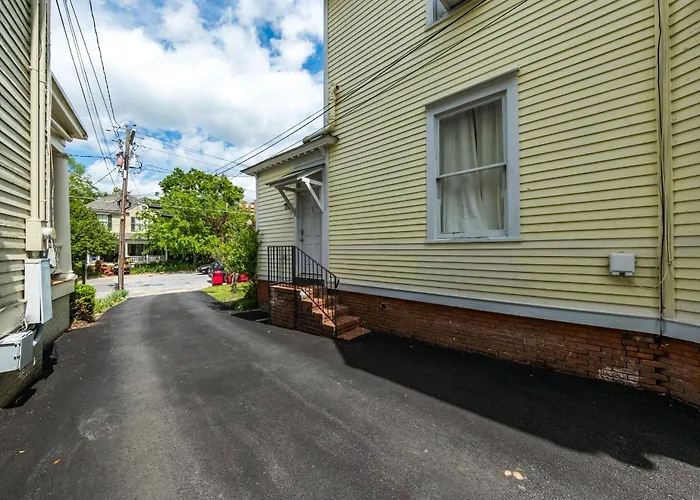 Comfort Suite - Near Mercer University And Downtown