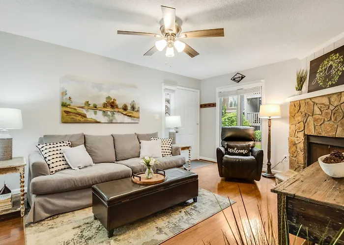 Brook Haven Condo - Downtown Blowing Rock Ground Floor Fully Stocked With 2 King Beds