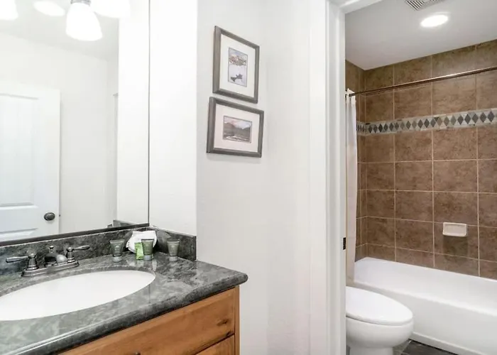 Classic Ski-In Ski-Out Condo