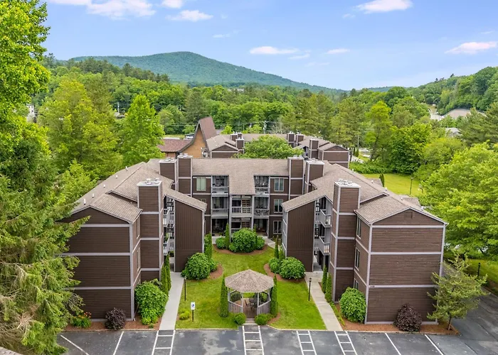 Brook Haven Condo - Downtown Blowing Rock Ground Floor Fully Stocked With 2 King Beds