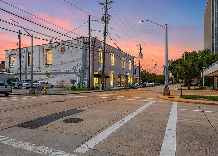Industrial Modern Loft In Downtown Lafayette