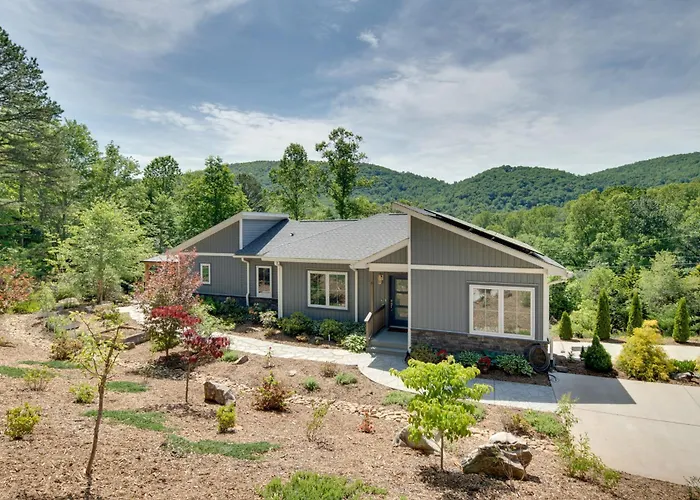 7 Mi To Dtwn Asheville: Apt W/ Sauna Access!