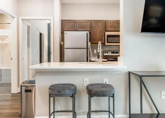 Landing Incredible 1Bd Gym Yoga Studio