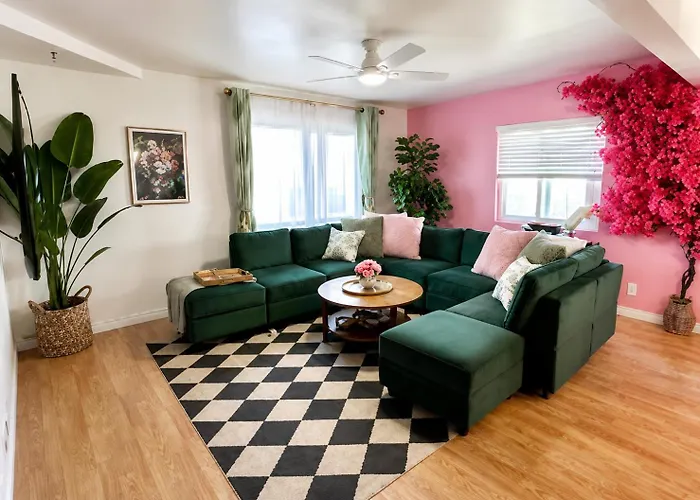 Beach Home With Gym And Cuddle Couch