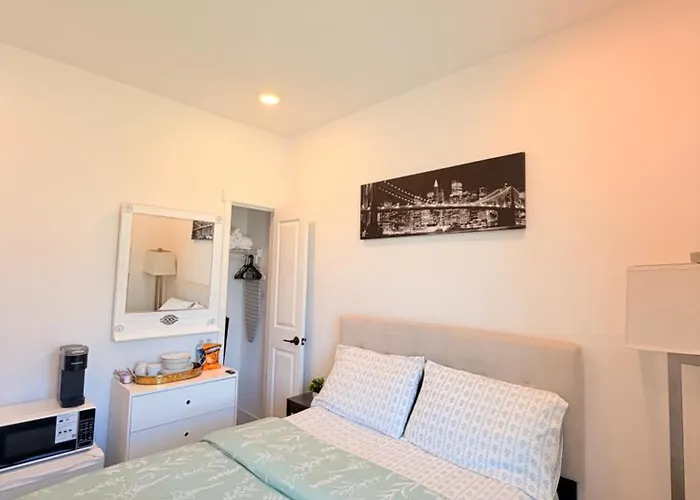 Cozy Room 1, Near Seattle, Mt Rainier, Quiet And Comfy Stay