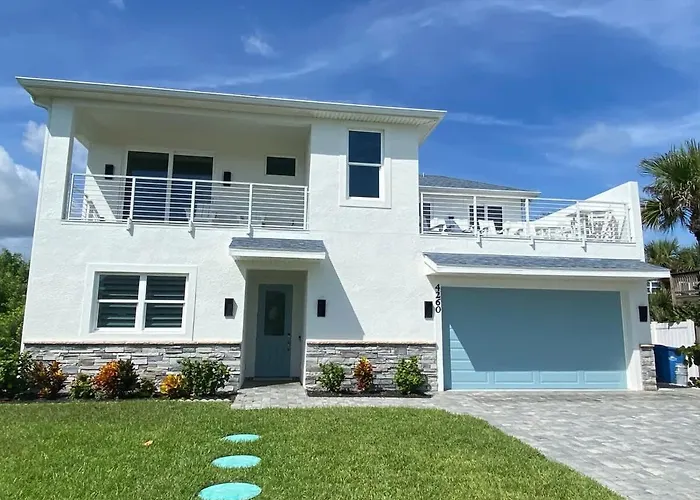 Ponce Inlet Surf Villa- Steps To Beach With Pool And Spa!
