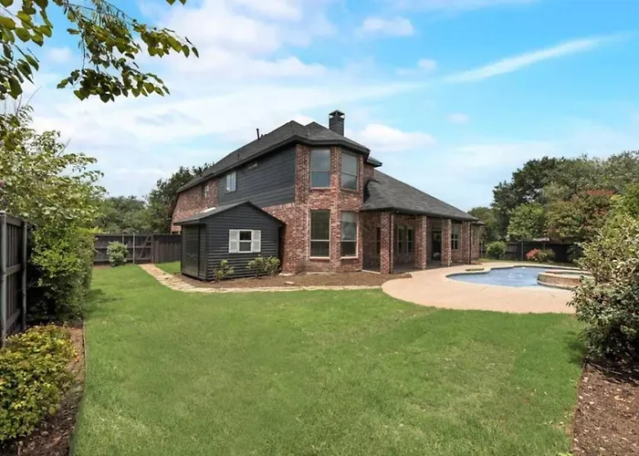 Lovejoy Serenity - Amazing Pool, Games, Movie Room