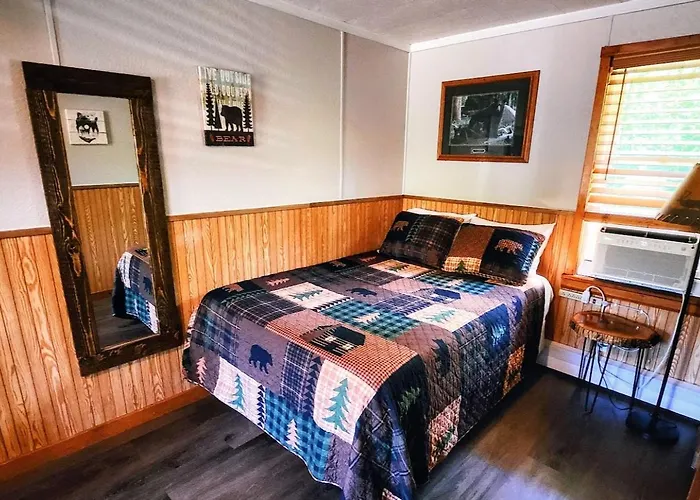 Maple Grove Lodging