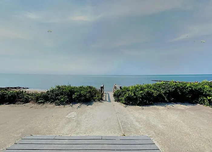 Summer Cape Escape