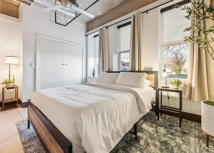 Home Sweet Condo Cozy Dallas Condo No 109