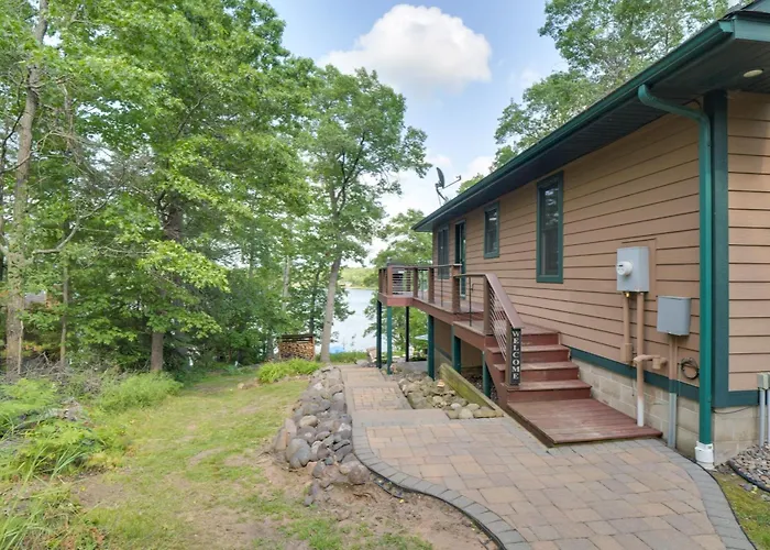 Cozy Benoit Lake Cabin W/ Hot Tub & Views