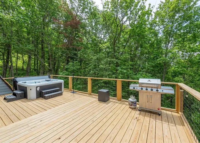 Mountain Views Private Sauna Wet Bar Hot Tub