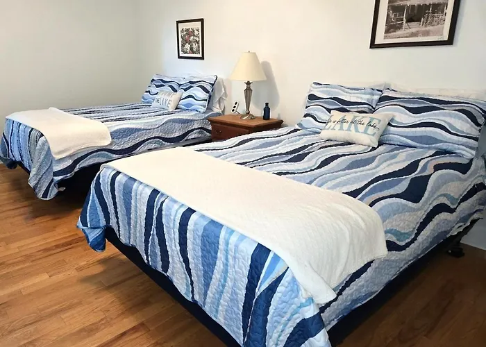 Gulf Stream House - Hammondsport Getaway Apartments #10
