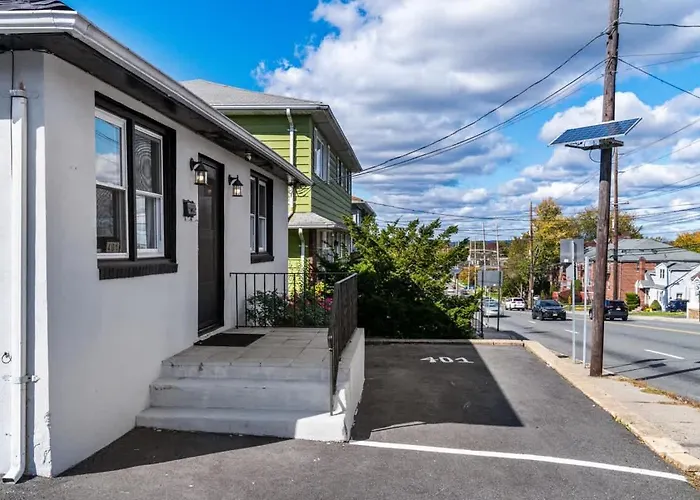 3Br Home Near Medical Center Minutes To Nyc