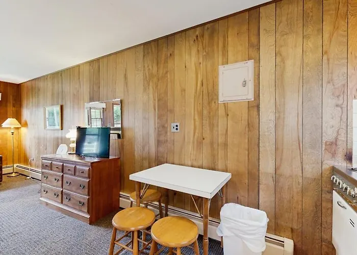 King Birch Lake Home, Unit 5