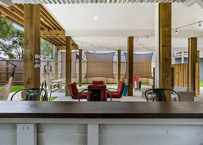 Stunning 4Br Home Near The Bay!