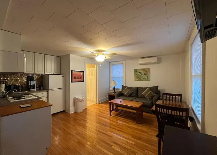Gulf Stream House - Hammondsport Getaway Unit 12