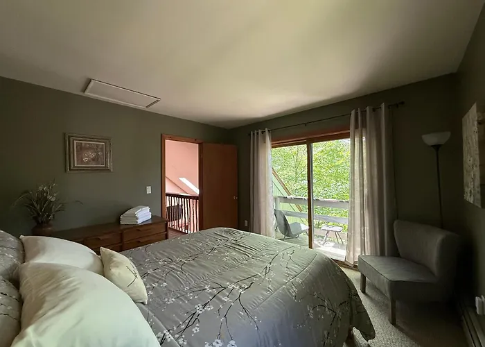 Waterville Estate Chalet Perfect For Relaxing Stays Access To Pool, Hot Tub, Gym