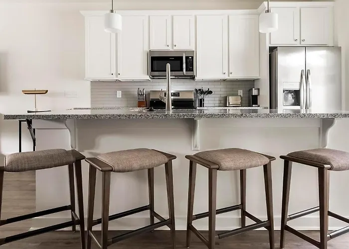 Landing Apartments - Abrazo At Rice Hope
