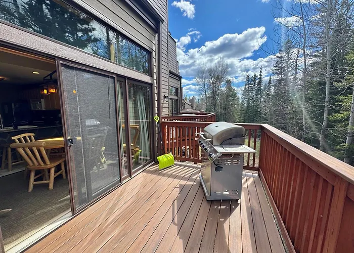 3Br Ski-In/Ski-Out Townhome | In-Unit Sauna