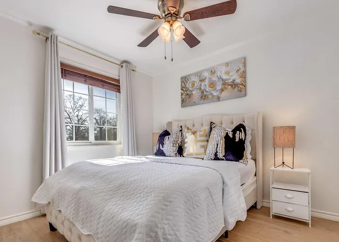 The Homestead Luxury Cozy 2Br Apartment In Nacogdoches Near Sfa University And Downtown Pet Friendly Business Ready Extended Stays Welcome With Self Check In High Speed Wifi Full Kitchen In Unit Laundry Private Parking And Quiet Comfort